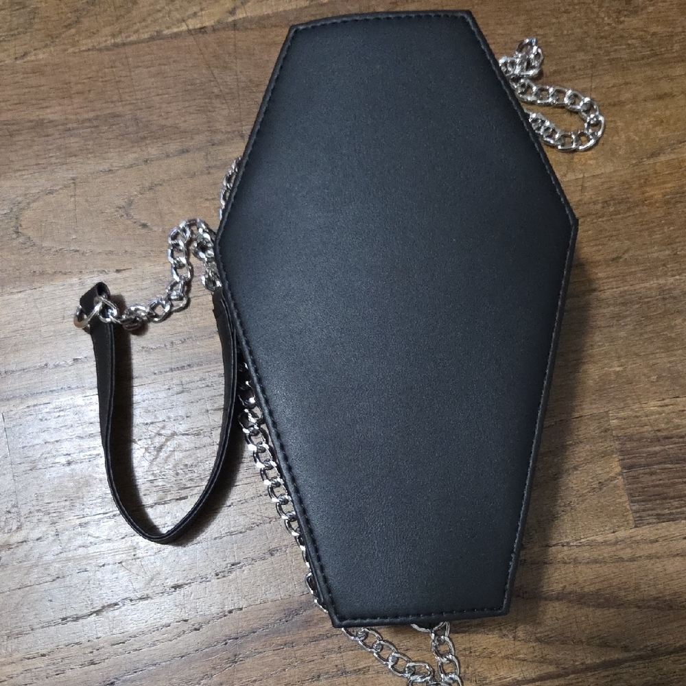 Black Coffin Cross Velvet Chain Shoulder Bag - Picture 4 of 14